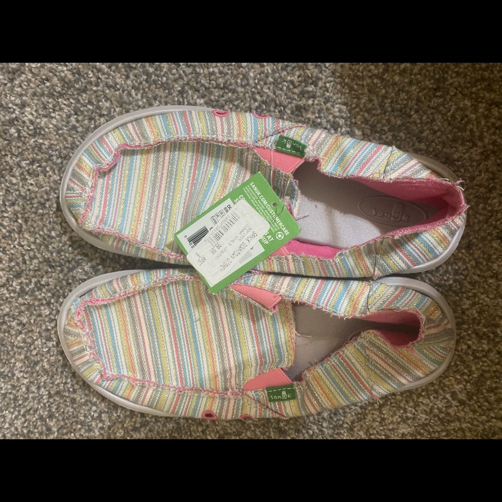 Youth girls size 6 NWT